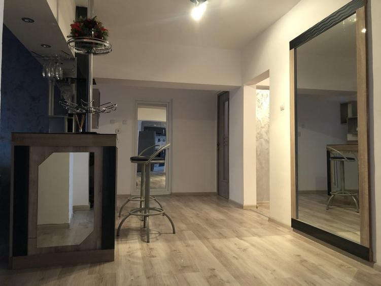 Inchiriere apartament cu 3 camere + dressing, zona centrală, langa Prefectura