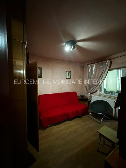 Apartament 2 camere decomandate zona Poarta 6 - 6