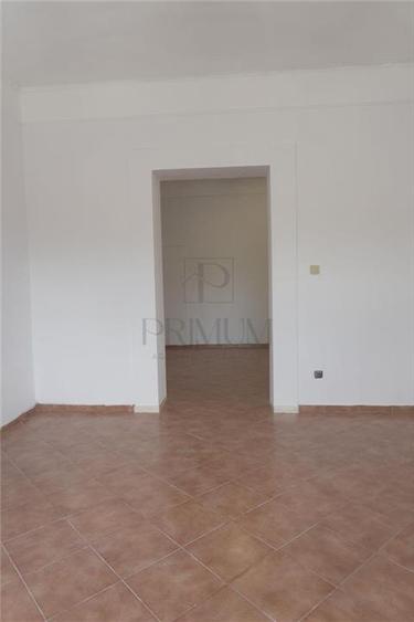 Spatiu comercial - zona excelenta - centrala proprie - aer conditionat - 60 mp