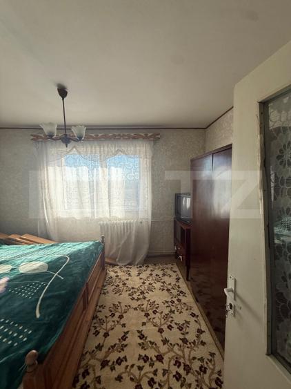 Apartament cu 3 camere, 66 mp, decomandat, zona Zamca