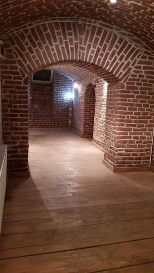 Proprietar - inchiriez spatiu comercial