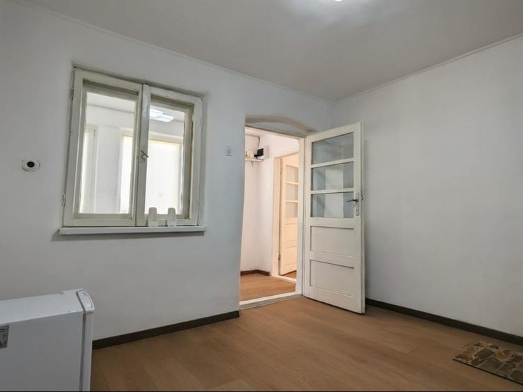 Proprietar,casa renovata ,teren 2000 mp deschidere 113 m,Farcasele Olt