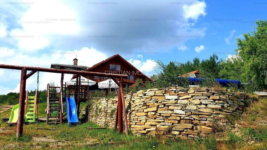 RATE Pensiune 12 cam Superba*** malul Lac Mocearu piscina ,16277mp - 39