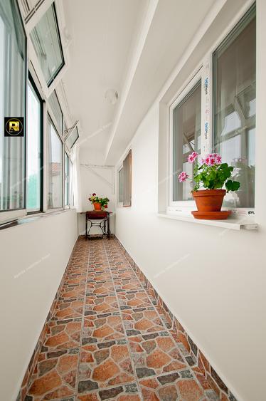 Vanzare apt 4 camere transformat in 3 camere, sup.85mp, in Galati,Piata Centrala