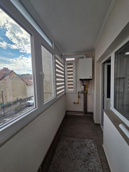 Apartament 3 camere, 2 balcoane, 2 bai, zona 1 Mai, Ramnicu Valcea