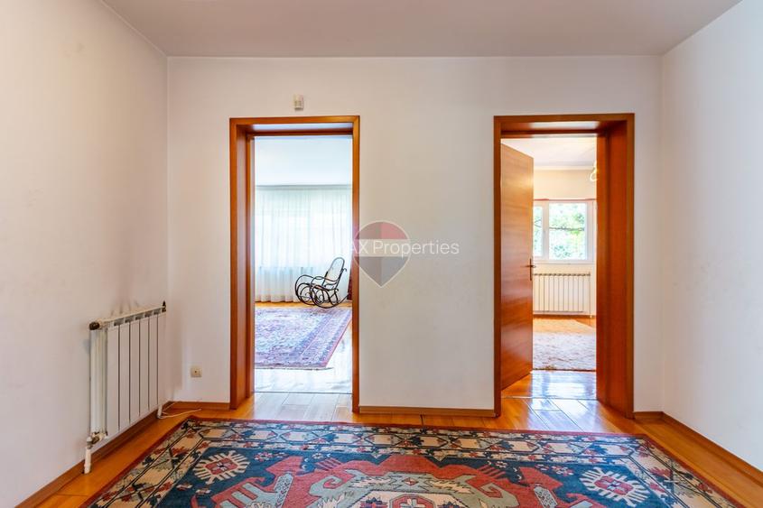 Casă / Vilă cu 6 camere de vânzare Chiajna /Rosu