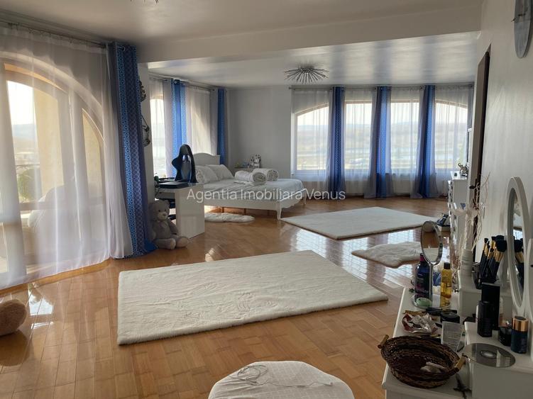 Casa cu etaj, proiect deosebit la Lebada! - 6