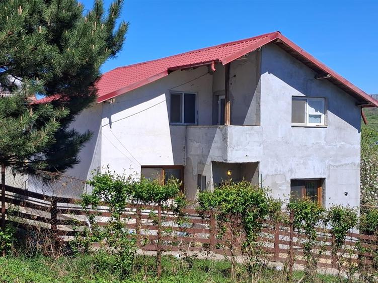 Vila 6 camere teren 475 mp str. Soarelui - Rediu Iasi