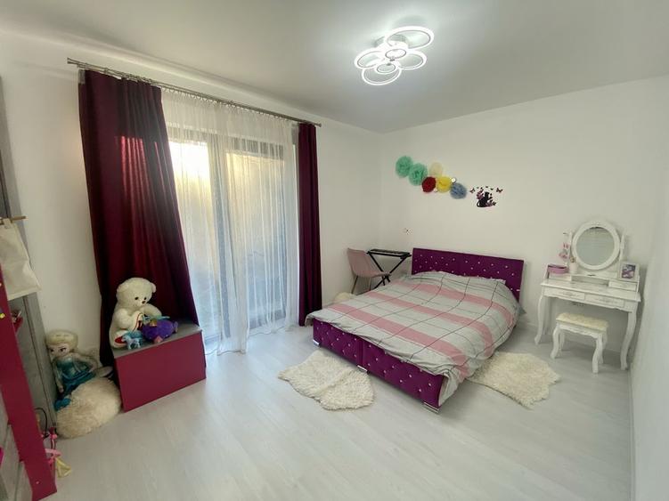 Casă individuală, D+P+E, 160 mp utili, teren 950 mp, garaj | Tăuți