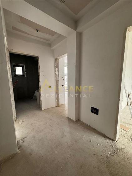Vila cu 5 camere - 4 bai | 180 MPU - Teren 190 MP