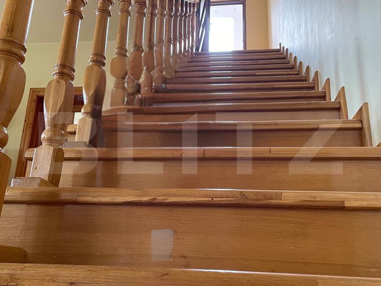 Casa cu 3000 mp Teren si Livada In Dumbrava - Sos. Principala -- 5 Minute de TGV