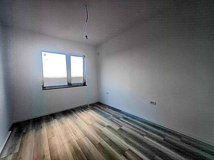 Casă individuală de vânzare – 3 camere | Curte generoasă | Clinceni, centru