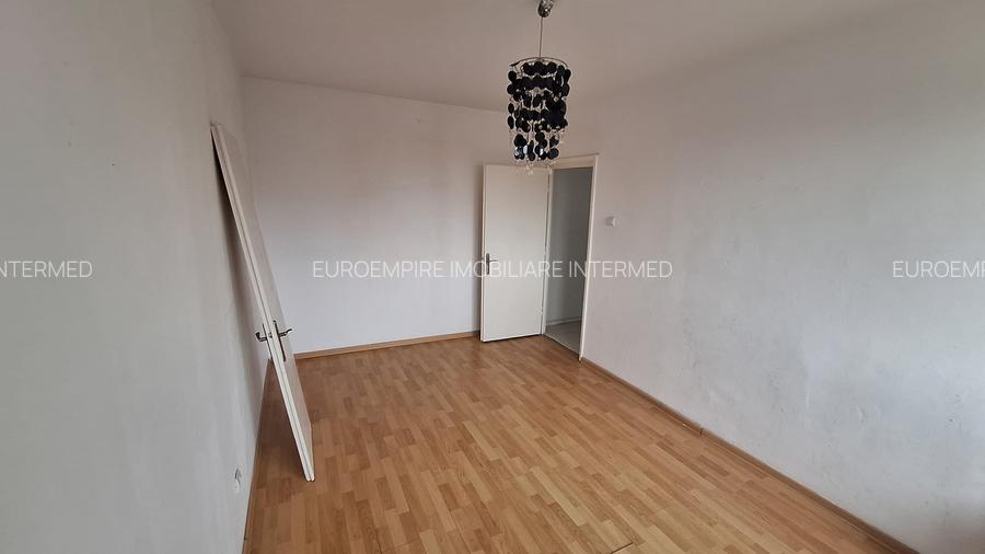 Apartament de vanzare in Constanta, Gara - 2 camere - 8