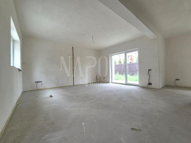 Casa 4 camere de vanzare in Terra, Floresti