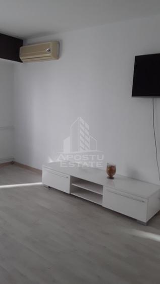 Anunt fictiv - Spațiu industrial open space în București