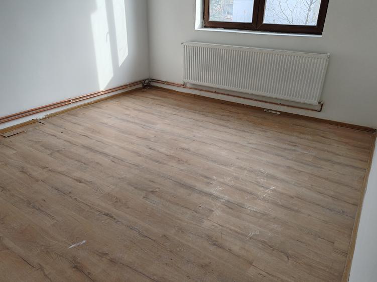 Casa 3 camere pretabila sediu firma zona Sprenghi