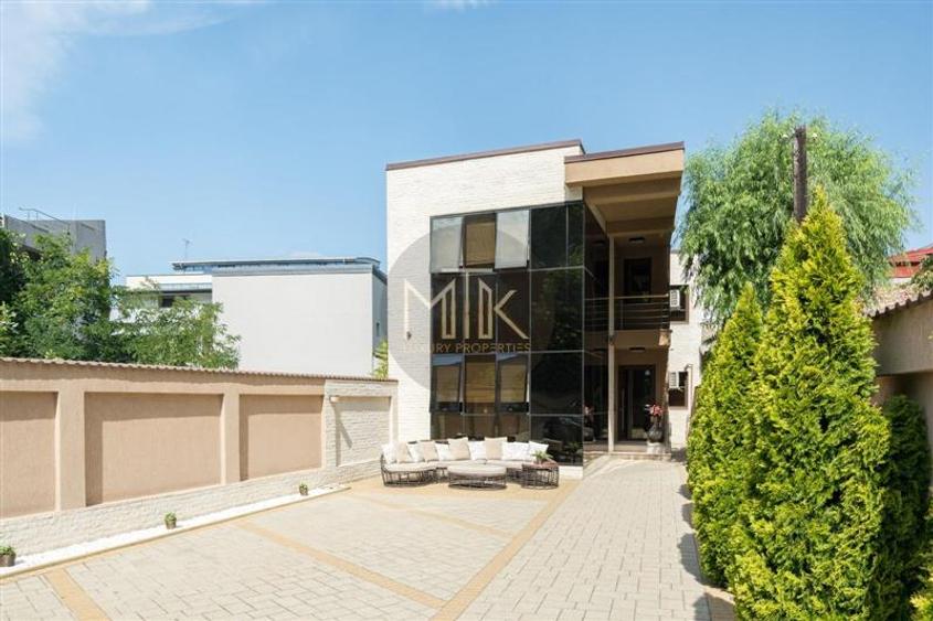 Proprietate premium cu curte – ideala pentru business-uri | LACUL TEI