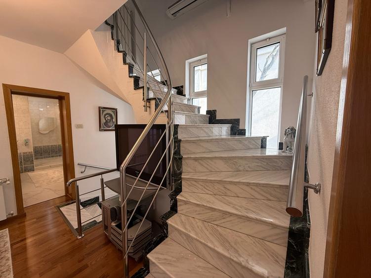 Apartament + Mansardă + Subsol în vilă – Dorobanți