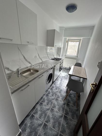 Garsoniera spatioasa, bloc 1991, 2 lifturi, langa metrou, PET FRIENDLY - 3