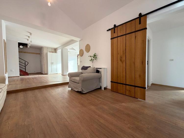 Casa Pretabila Pentru Diverse Activitati - 270 mp
