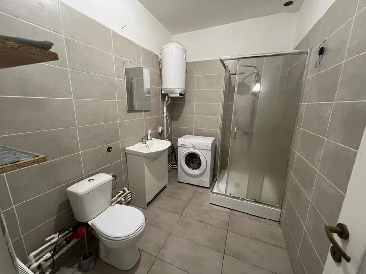 De închiriat apartament 3 camere la casă – Ultracentral, Str. Turnului