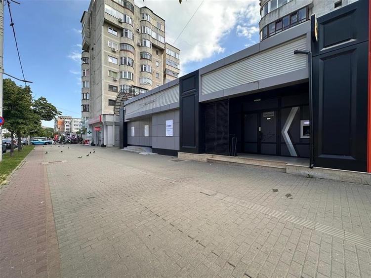 Spatiu comercial vitrat Pacurari, de la 100mp la 210mp, Moara de Foc