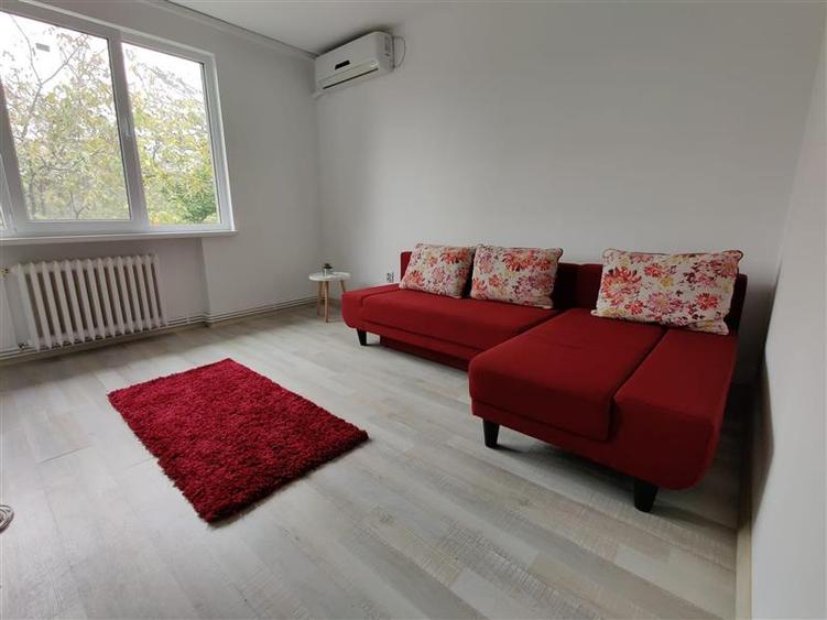 Apartament cu doua camere de inchiriat in Cornisa