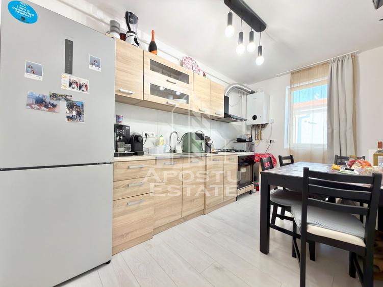 Apartament cu 2 camere mobilat decomandat, dressing si debara in Giroc