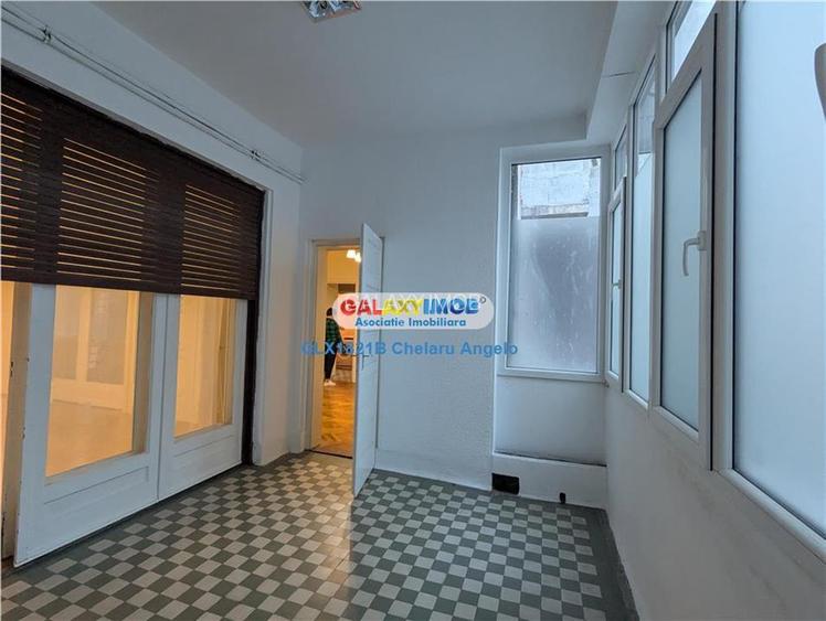 Unirii apartament 7 camere,suprafata utila 198 mp,stare bună