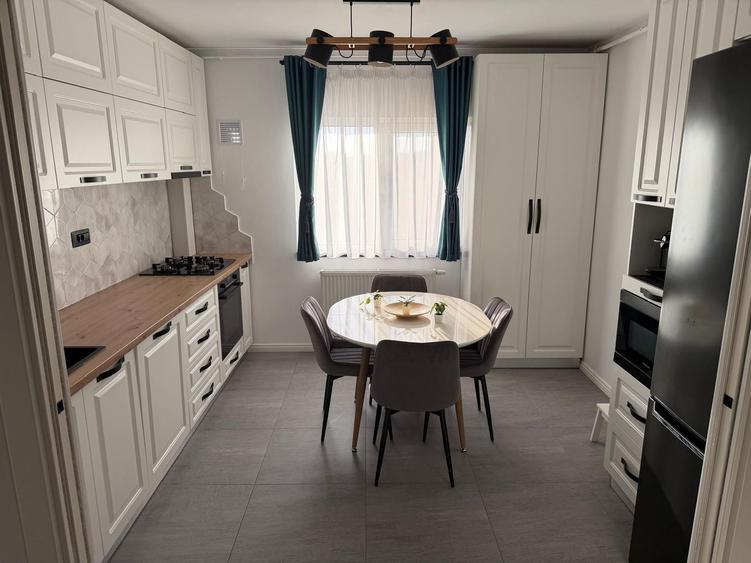 3 camere zona Constantin Branvcoveanu