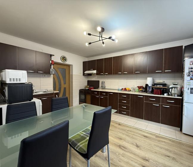 Casa Individuala de vanzare | DEALUL FURCILOR| 220 MP UTILI | 1580 MP TEREN.