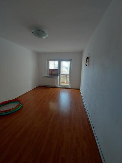 Apartament cu trei camere Pitesti-Arges