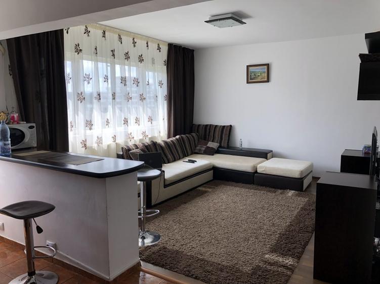 Inchiriez apartament 3 camere Splai Bahlui la 5 min de Palas