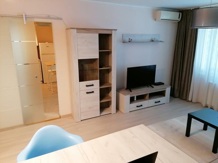 2 camere Sala Palatului - Calea Victoriei - Radisson, bloc 1960, mobilat, utilat