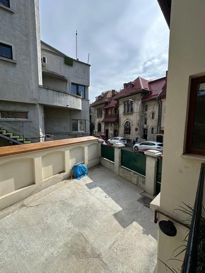 Casa D+P 120 mp curte 40 m