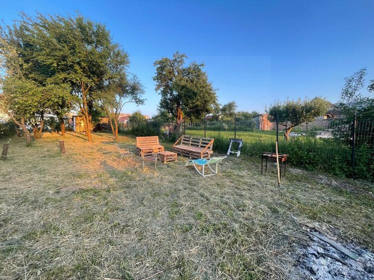 Casa renovata 250 mp utili si teren 935 mp in zona centrala Cisnadie