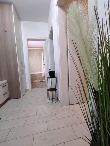 Apartament 1 camerea zona Avangarden!