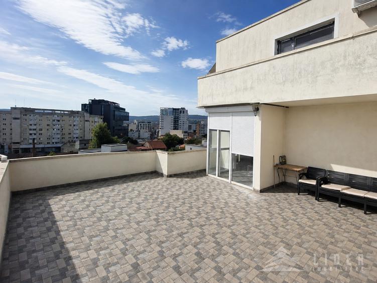 Apartament 2 camere de vânzare în Centru, str. Traian | terasă 50 mp + parcare