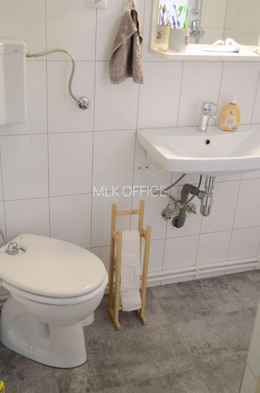 Casa renovata la tara complet -mobilata si utilata - 12