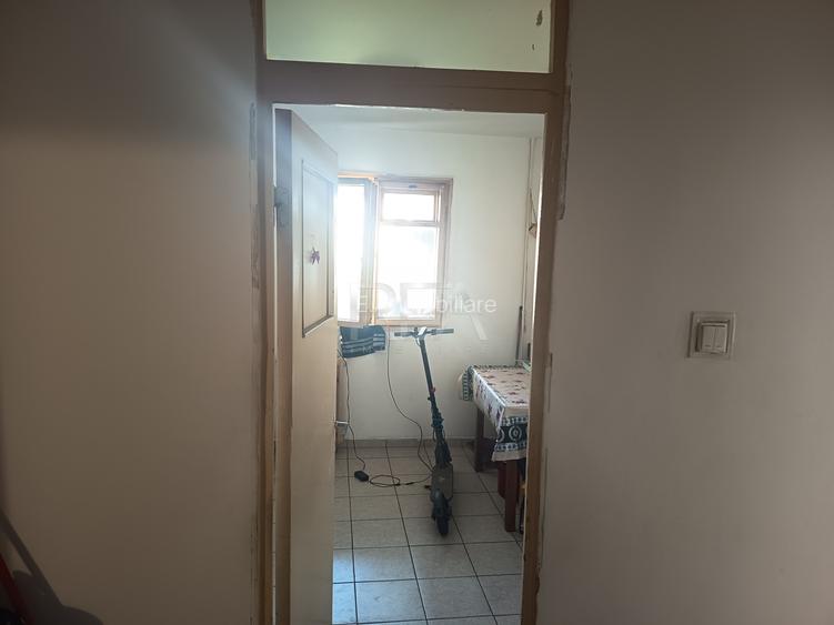 3 camere decomandat- Rahova, Buzoieni, bloc reabilitat