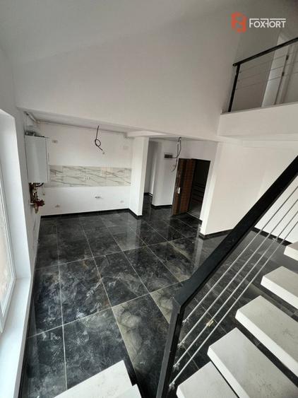 OCAZIE - Penthouse 3 camere pe 2 nivele, in Giroc