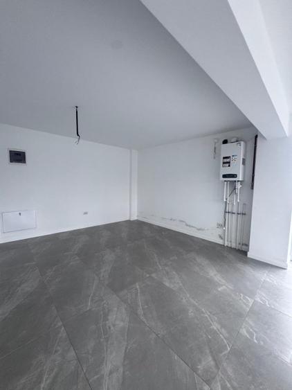 Spatiu comercial, cladire noua , finisat