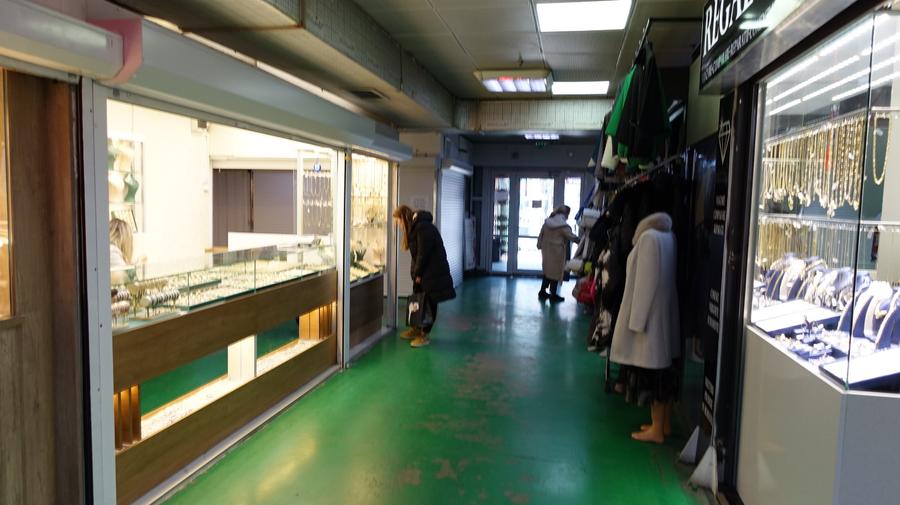 Spatii comerciale de inchiriat in Complex SIR Lujerului 10m-3000mp