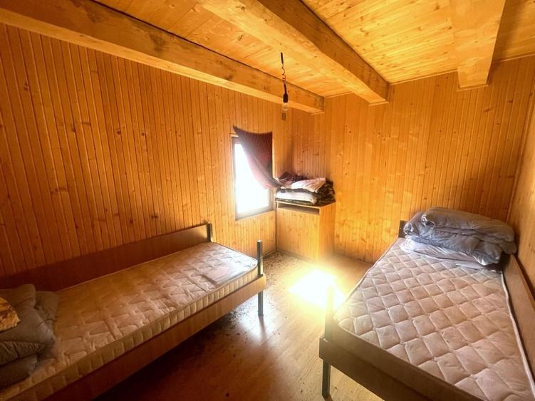 Casa/Pensiune turistica de vanzare | 5 dormitoate cu baie proprie