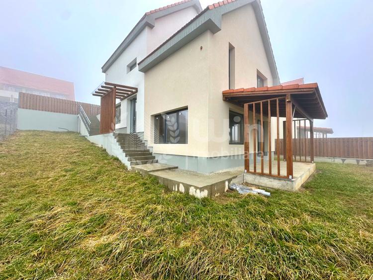 Duplex nou cu 6 camere | 245mp util | Teren 523mp | Salicea