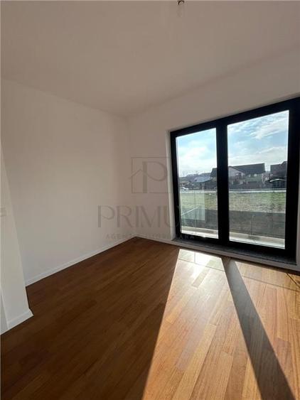 Sacalaz- dormitor la parter- despartit prin camera tehnica- finisaje premium- zo