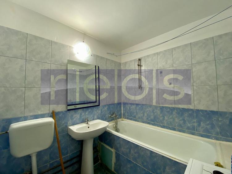 DE VANZARE APARTAMENT 2 CAMERE DECOMANDAT | ZONA SEBASTIAN