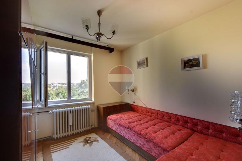 Apartament cu 3 camere de vânzare, zonă ultracentrală Timișoara
