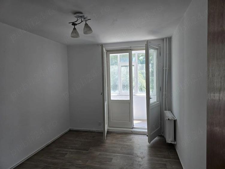 APARTAMENT 3 CAMERE & 2 BALCOANE BLOC REABILITAT TERMIC GORJULUI