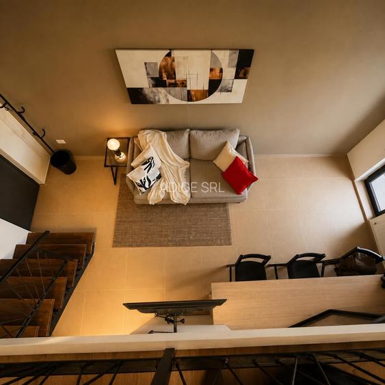 Apartament pe două niveluri cu supantă, mobilier la comandă și loc de parcare